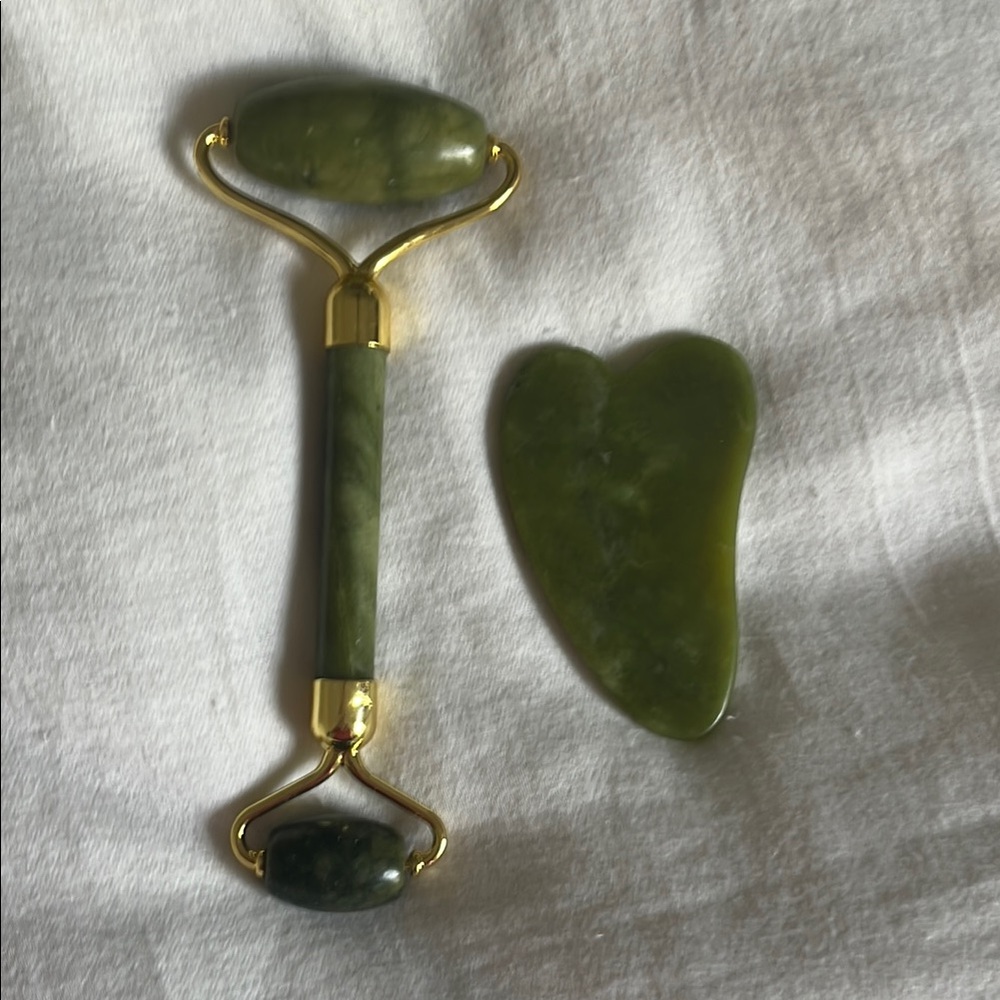 Green Jade Facial Roller and Gua Sha Set